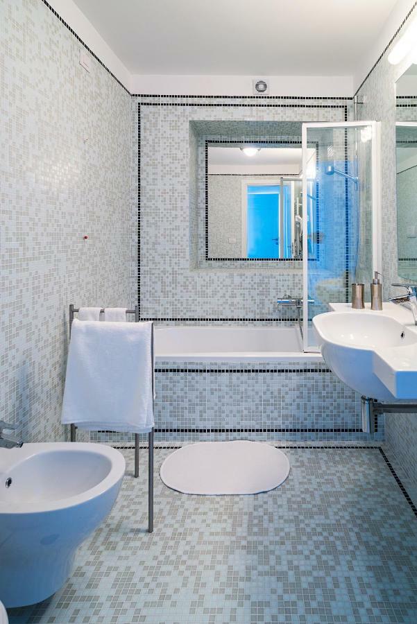 Donna Giulia, Luxury House Ξενοδοχείο Σαλέρνο Εξωτερικό φωτογραφία